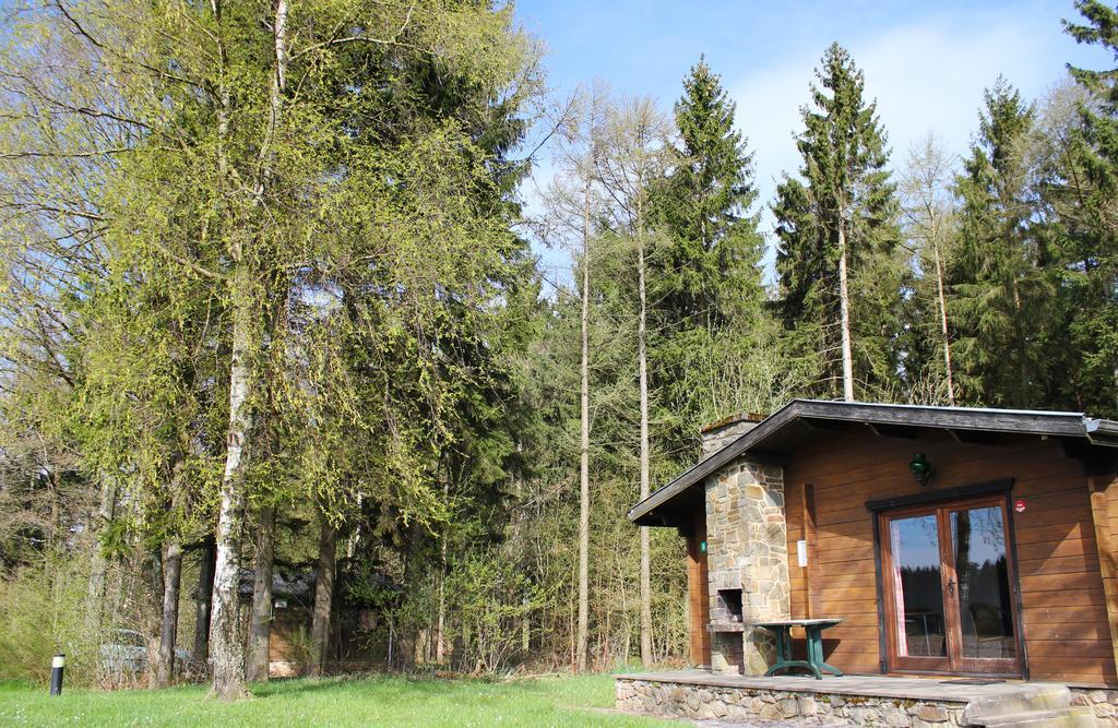 Village De Vacances De Vencimont Vonêche Kültér fotó