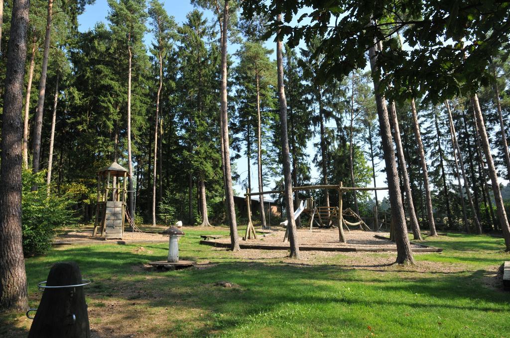 Village De Vacances De Vencimont Vonêche Kültér fotó