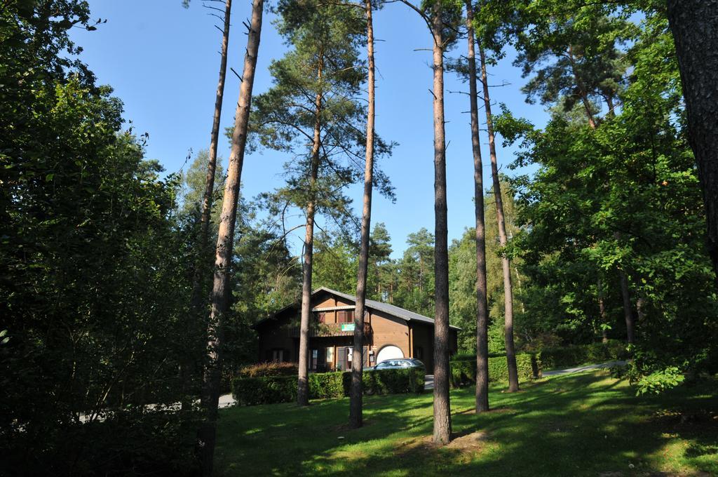 Village De Vacances De Vencimont Vonêche Kültér fotó