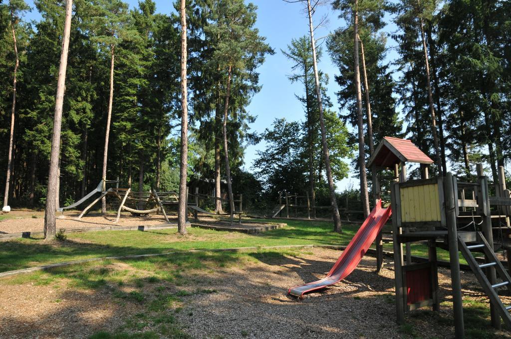 Village De Vacances De Vencimont Vonêche Kültér fotó