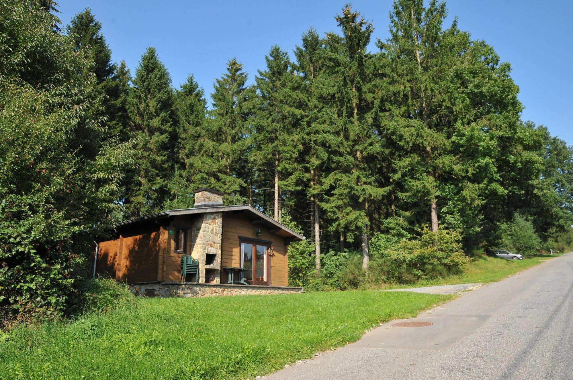 Village De Vacances De Vencimont Vonêche Kültér fotó