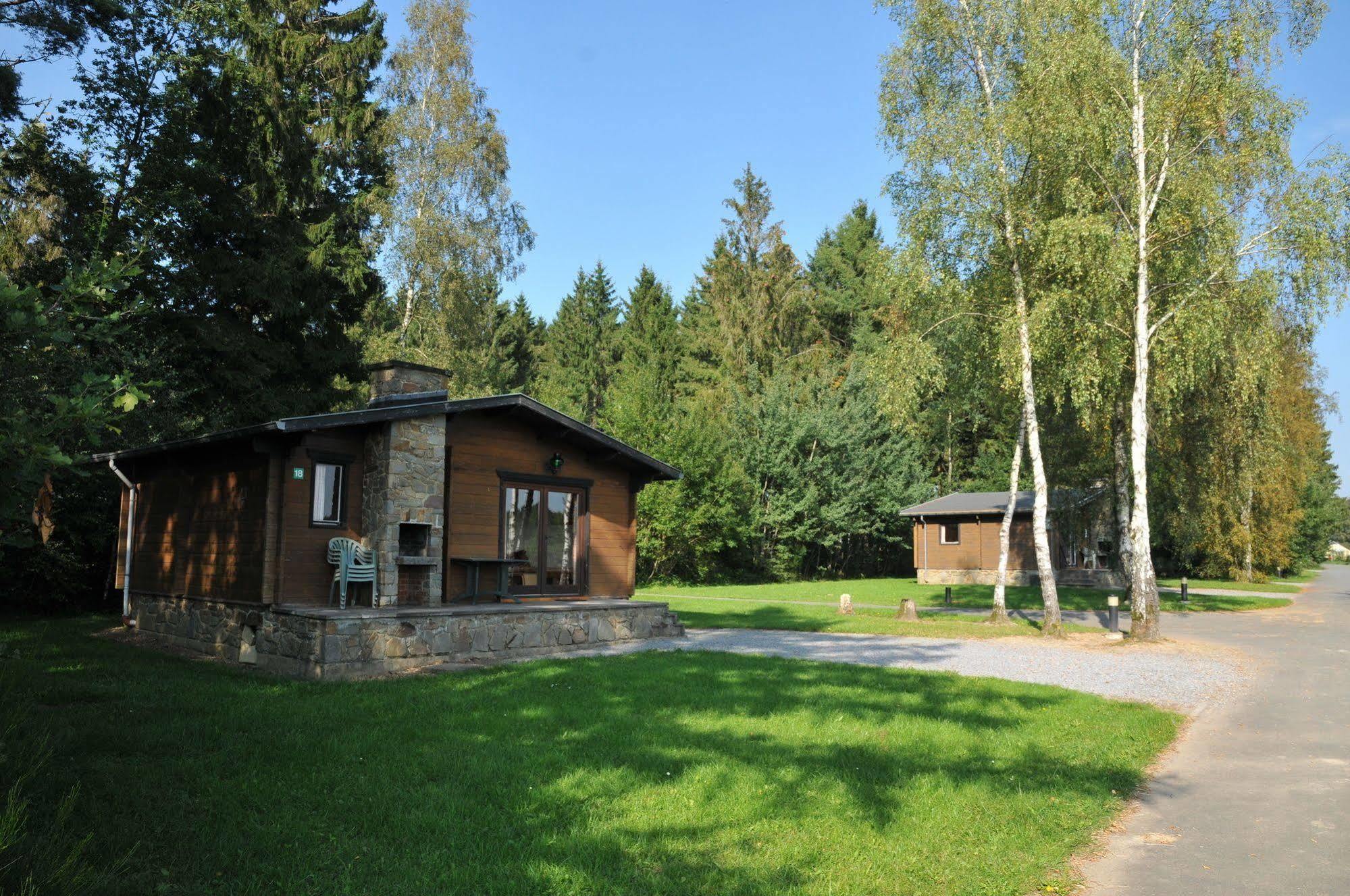 Village De Vacances De Vencimont Vonêche Kültér fotó