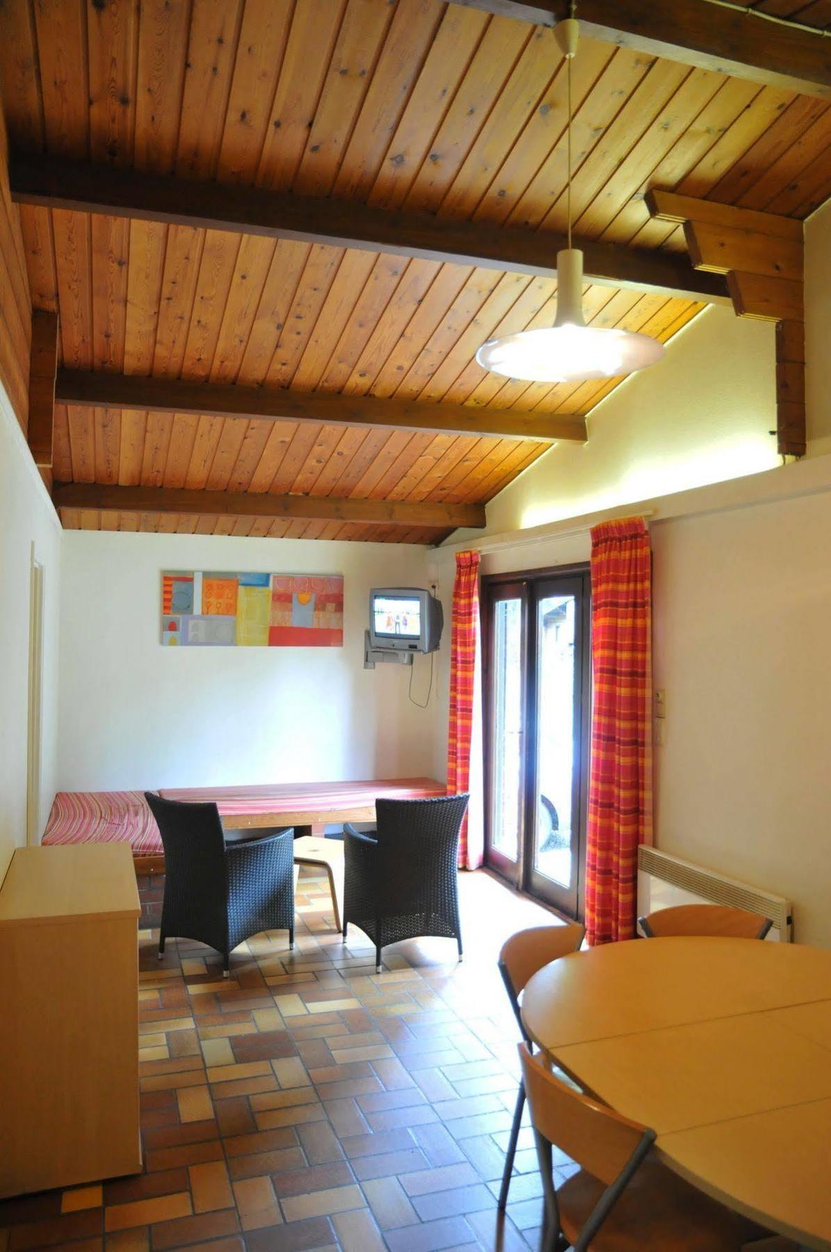 Village De Vacances De Vencimont Vonêche Kültér fotó